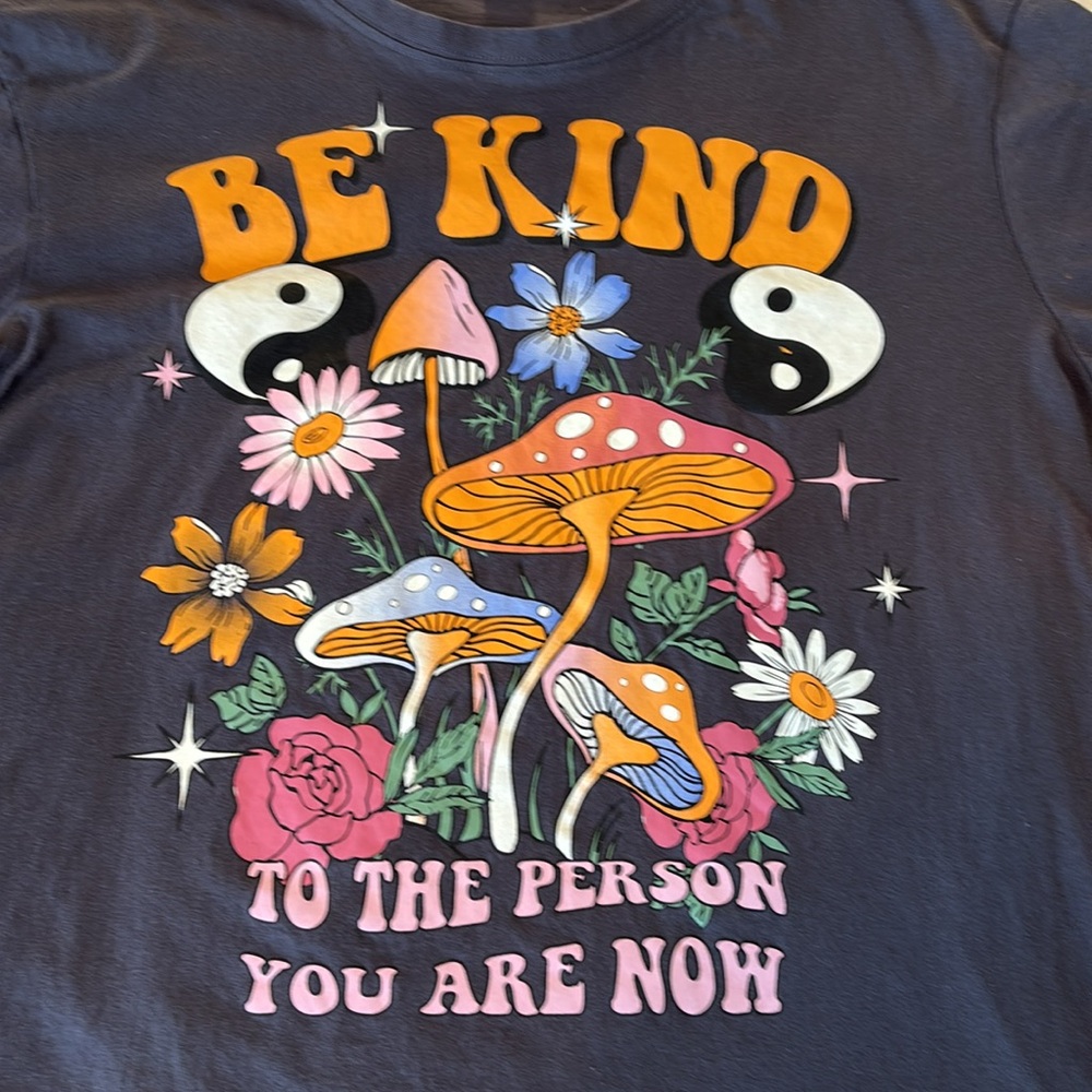 Women's VIBE N Be Kind to the Person you are Now- Gray T-shirt Size L